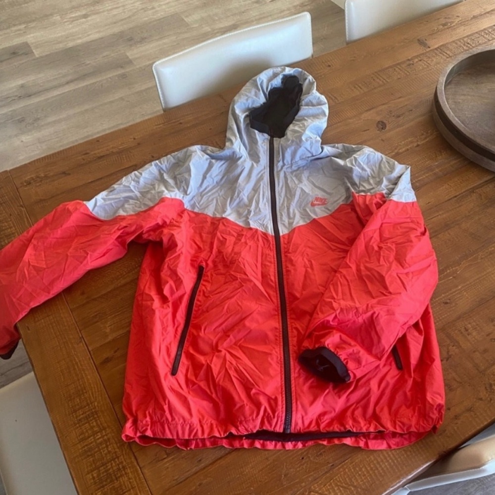 Nike Men’s Red and Gray Windbreaker